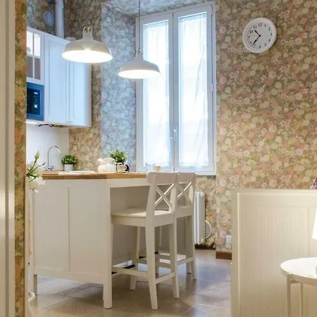 Flowers Joivy 25 * كومو