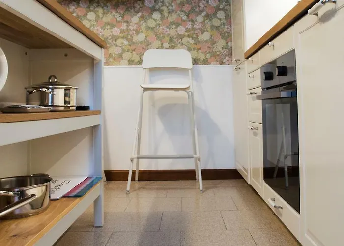 Apartament Flowers Joivy 25 *