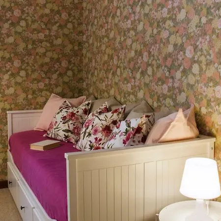 Flowers Joivy 25 Apartamento Como